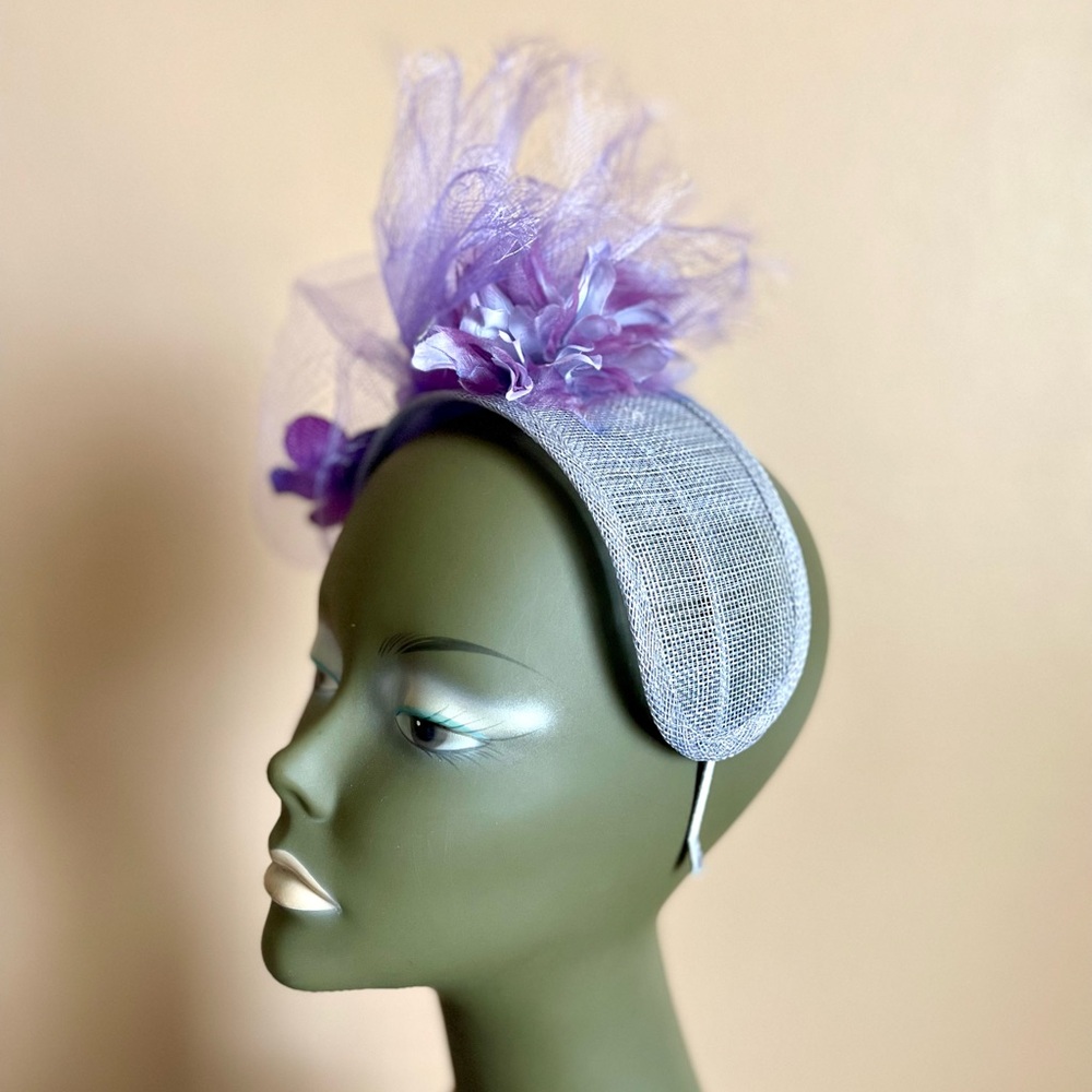 Modern-day Fascinator - Picture 3 of 8